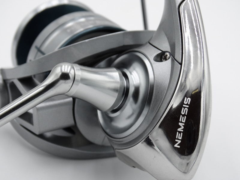 DET_NEMESIS4 NEMESIS Carretes Spinning